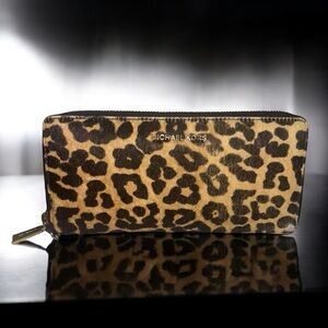 MICHAEL KORS Leopard Print Calf Hair Continental Wallet EUC